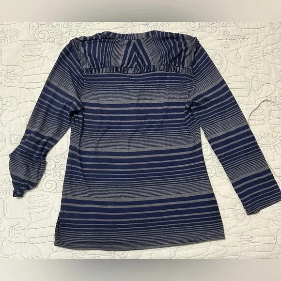 Ella Moss Striped Blue Gray Long Tab Sleeve Top Size L - Picture 3 of 9